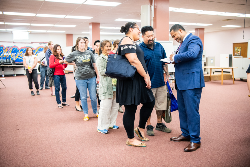 Corporate Event Public SpeakerPublic speaker documentary corporate event photography education Honolulu Hawaii